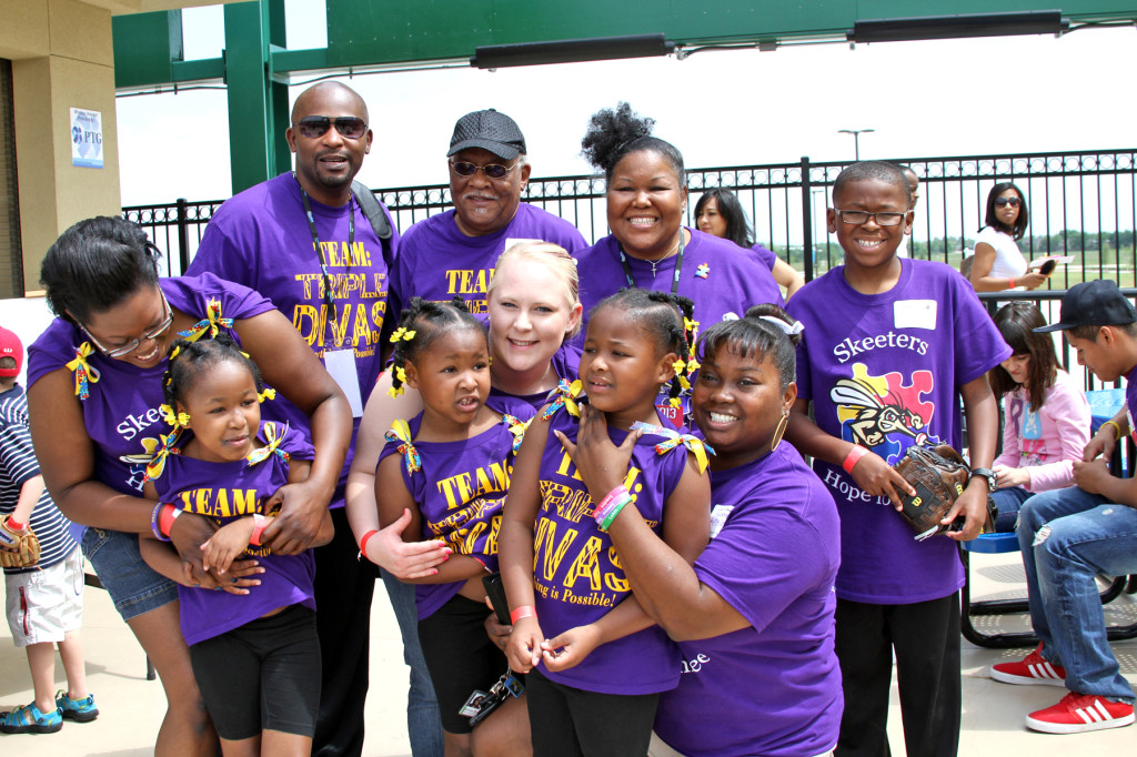 (Front, l-r) Dewanna Steamer, Lauren Montgomery, Sabrina Lolley holding Londyn Montgomery, Lakin Montgomery, Artesha Barsock; (rear) Dad Eric Montgomery, Grandpa Jesse Collins, mom Hope Montgomery, big brother Collin Montgomery
