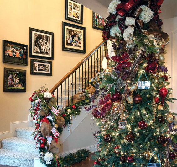 CASA-13-Home-017-staircase