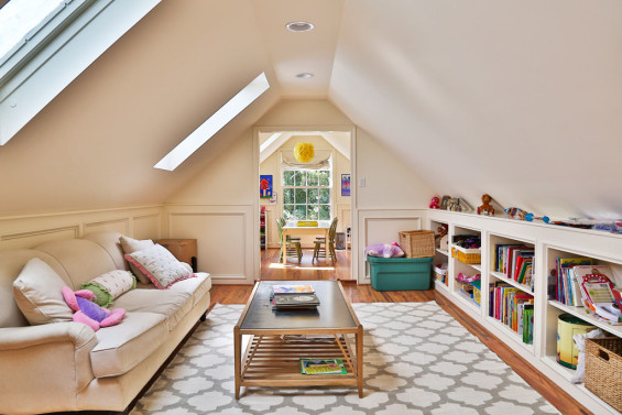 The home’s third level reveals a fun play space for the couple’s young daughter and her friends. The London Grey rug adds visual appeal.